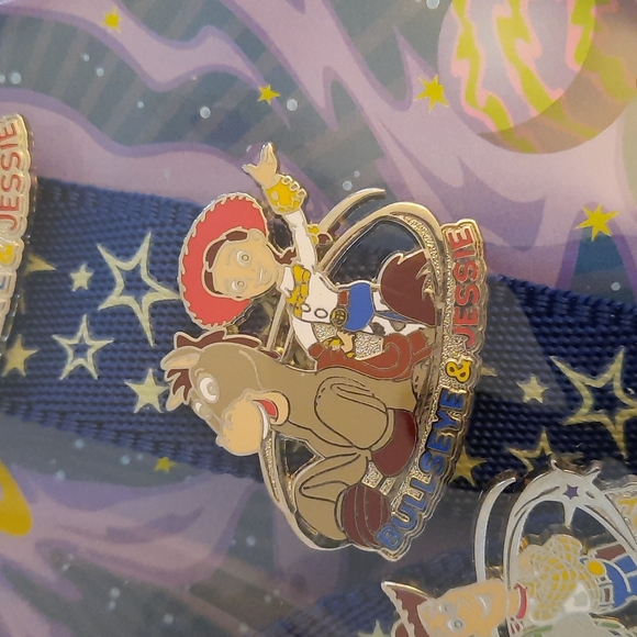 NWT. Disney World TOY STORY Pin Trading Kit - Picture 3 of 6